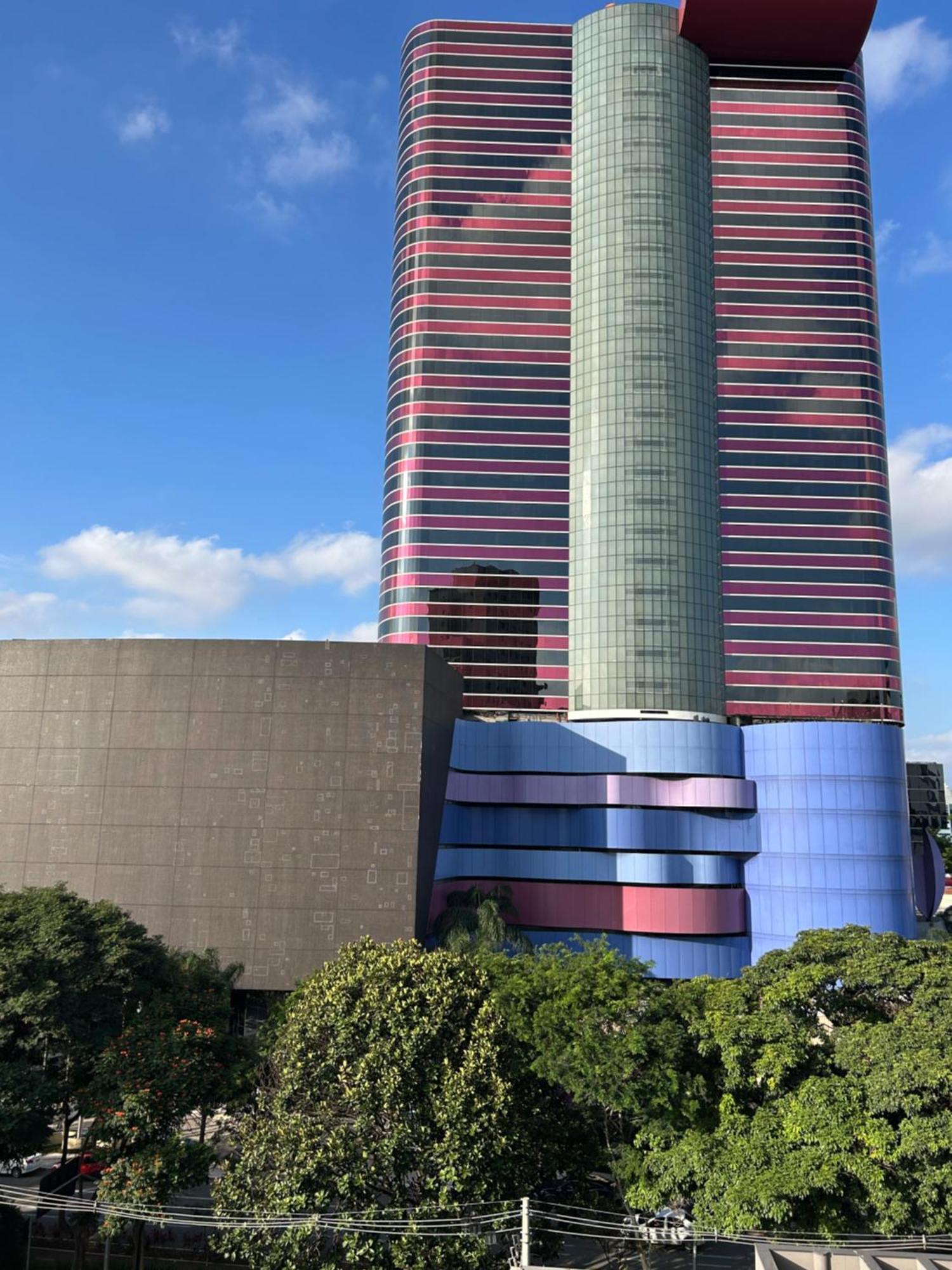 Apartment Pinheiros Arcondicionado, Privativo, Vista Livre, Completo New, Piscina, Coworking, Academia, Lavanderia, Hidromassagem, Fogueira, Portaria 24h Etc *