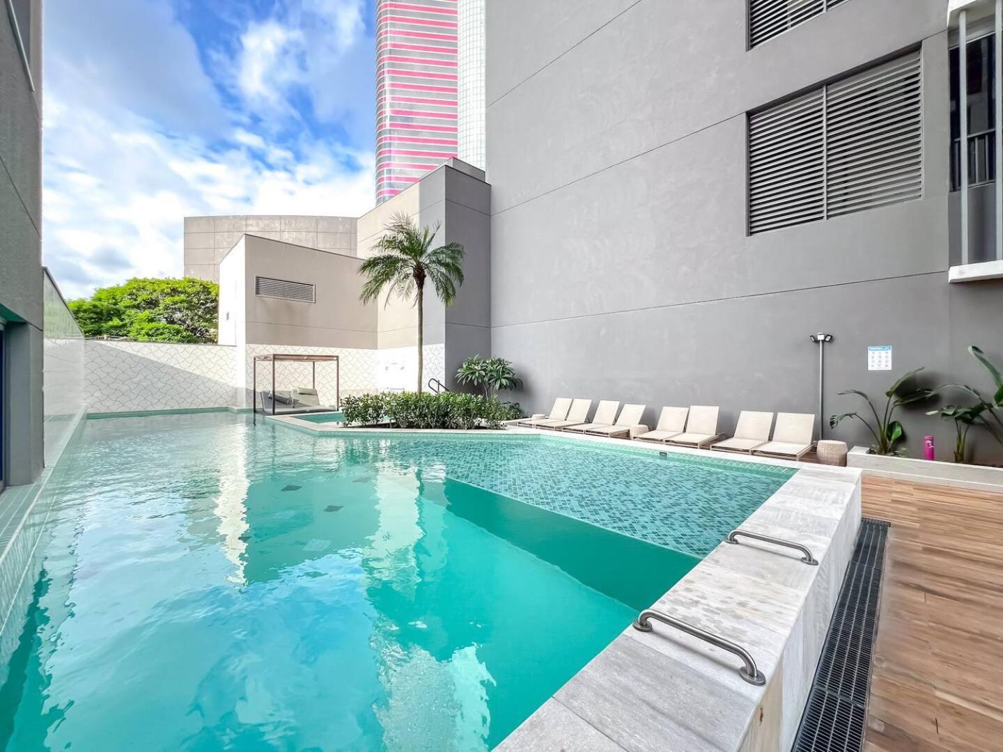Apartamento Pinheiros Arcondicionado, Privativo, Vista Livre, Completo New, Piscina, Coworking, Academia, Lavanderia, Hidromassagem, Fogueira, Portaria 24h Etc *