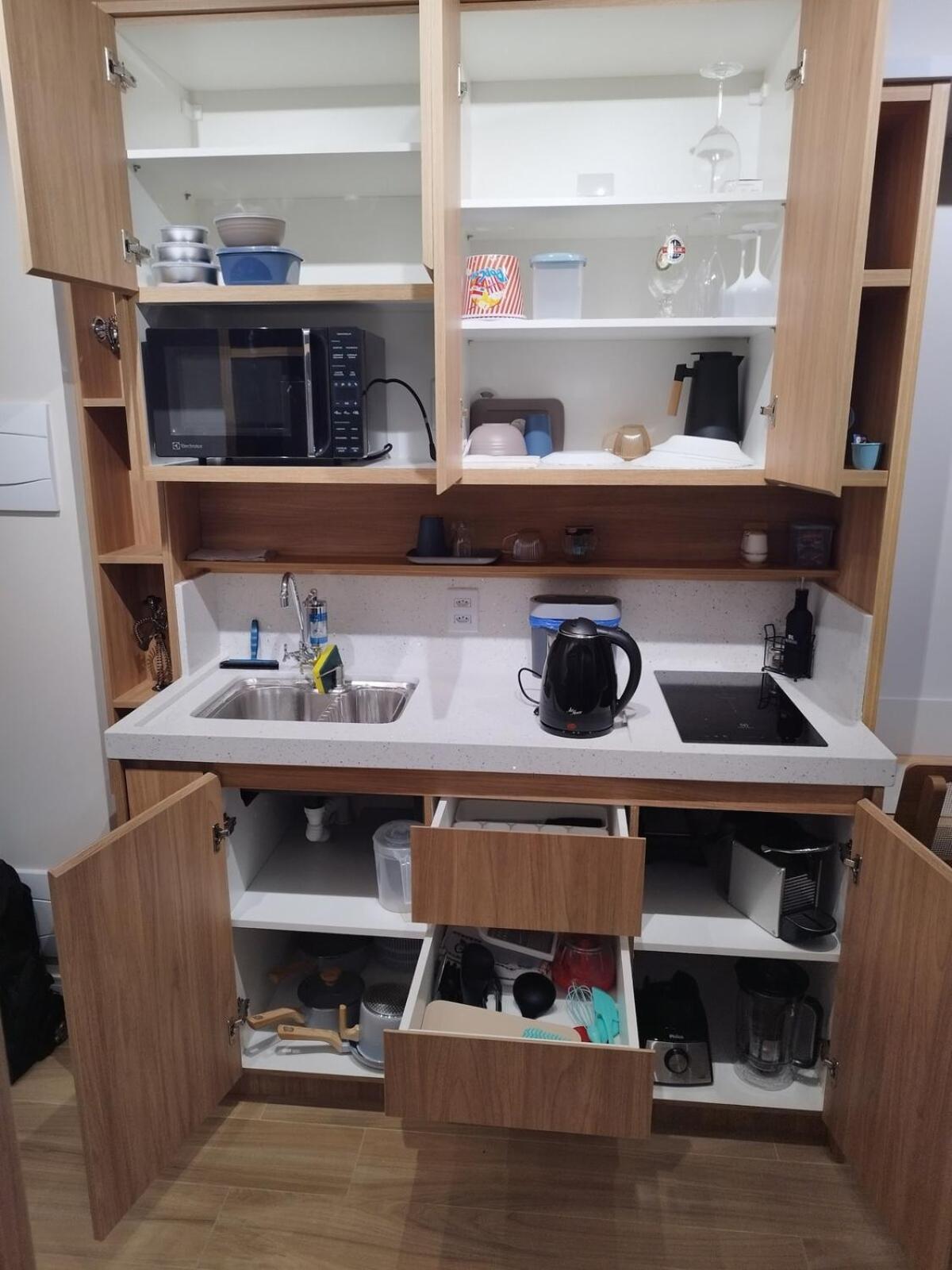 Apartamento Pinheiros Arcondicionado, Privativo, Vista Livre, Completo New, Piscina, Coworking, Academia, Lavanderia, Hidromassagem, Fogueira, Portaria 24h Etc