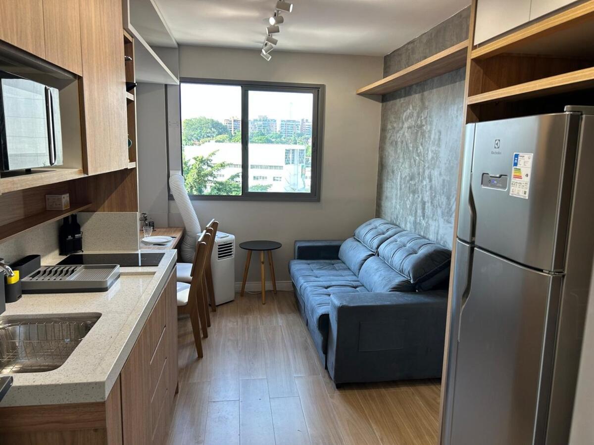 Pinheiros Arcondicionado, Privativo, Vista Livre, Completo New, Piscina, Coworking, Academia, Lavanderia, Hidromassagem, Fogueira, Portaria 24h Etc *